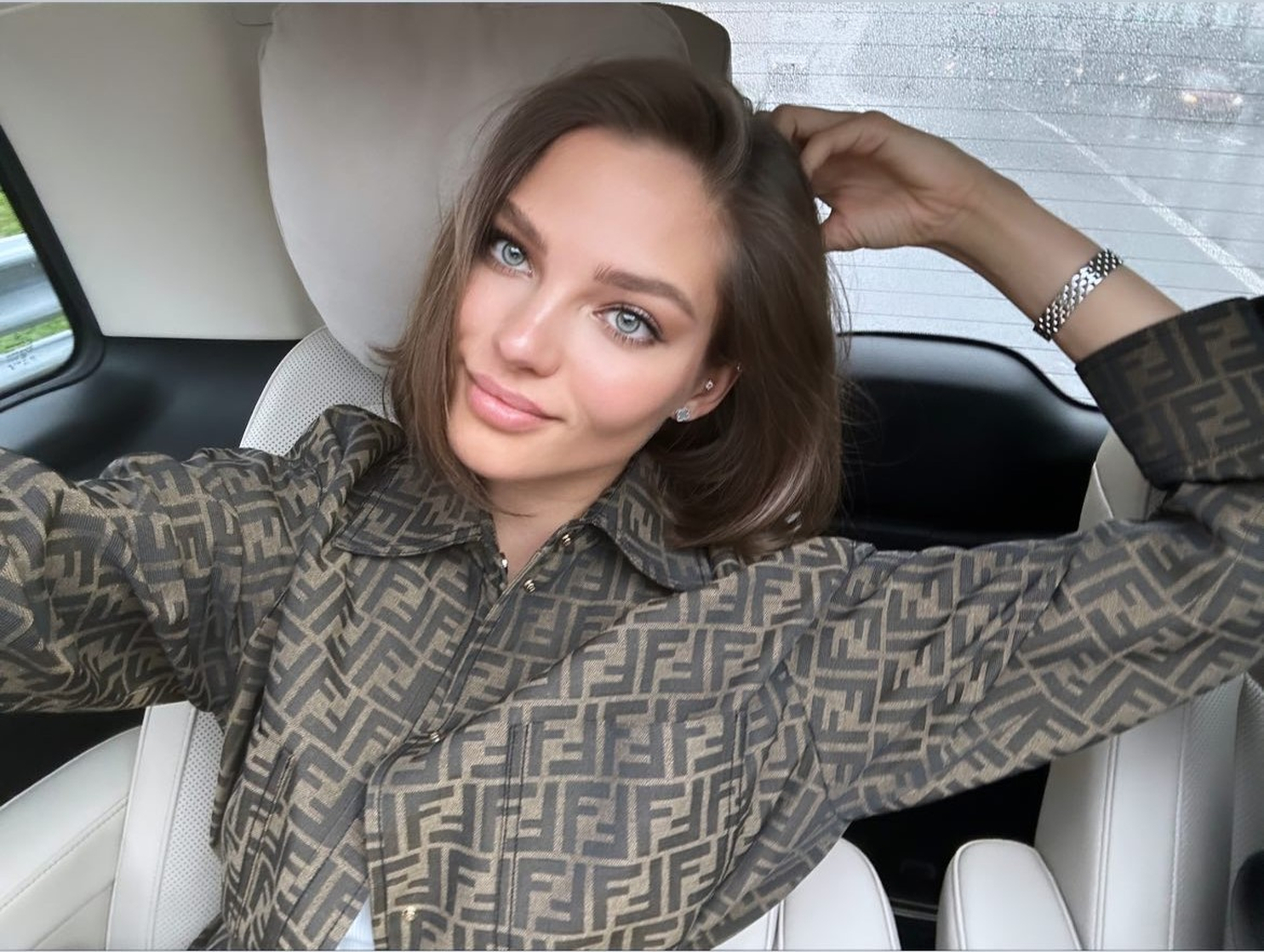 Alesya Kafelnikova Alesya Kafelnikova