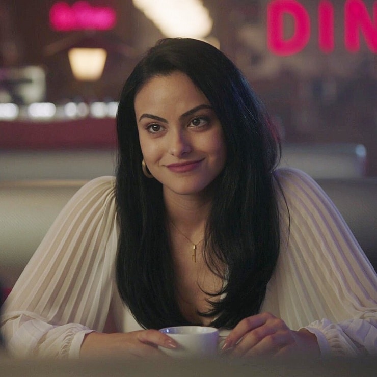 Picture of Camila Mendes