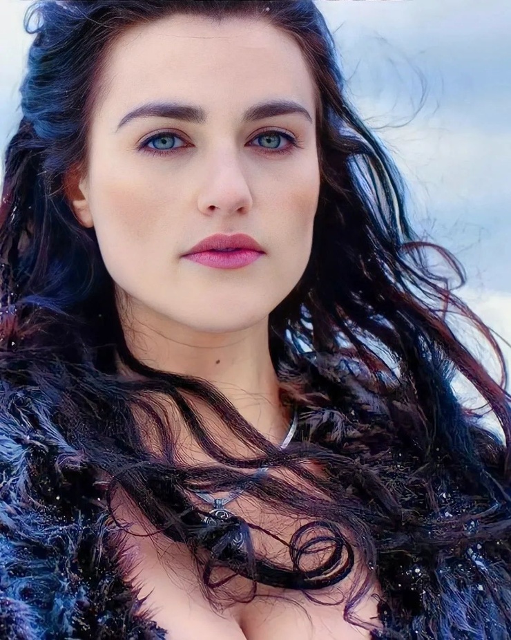 Katie McGrath image