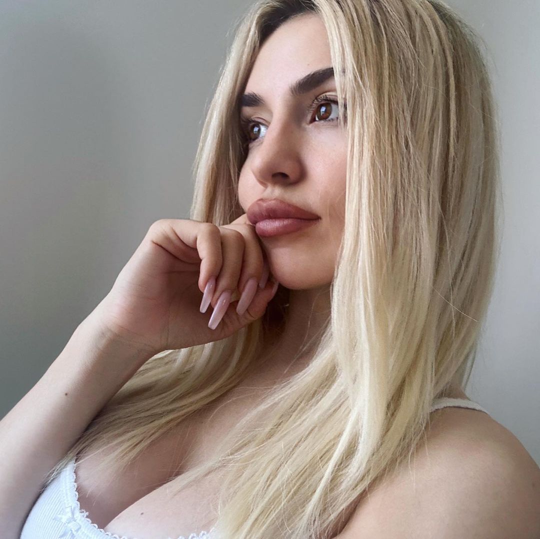 Ava Max