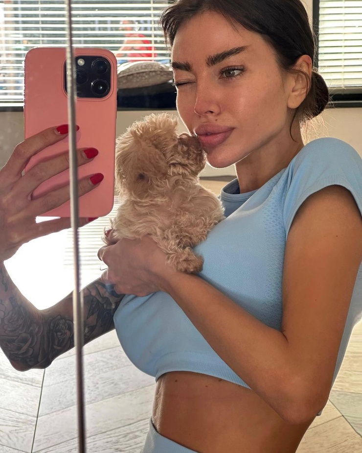 Picture of Alena Omovych