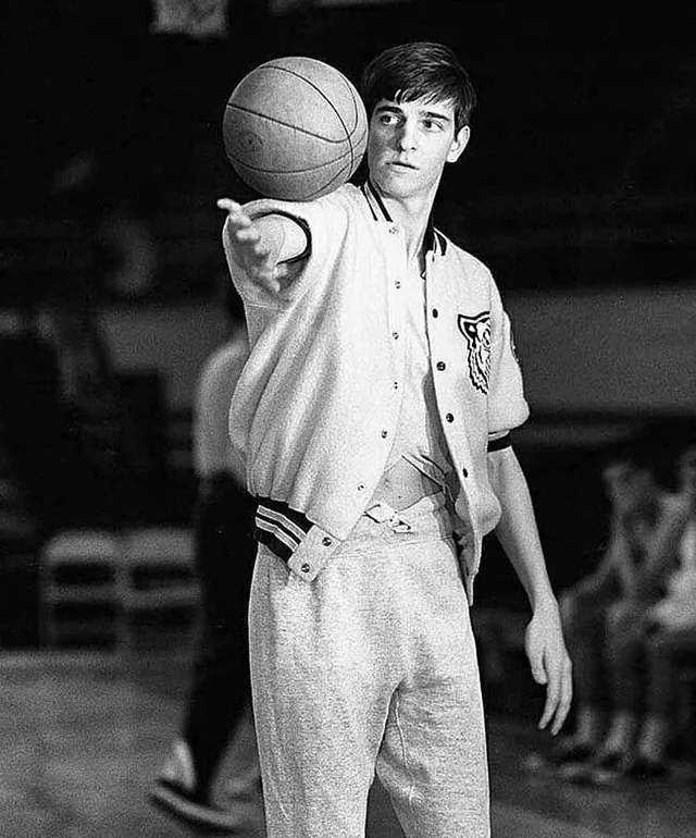 Picture Of Peter Maravich