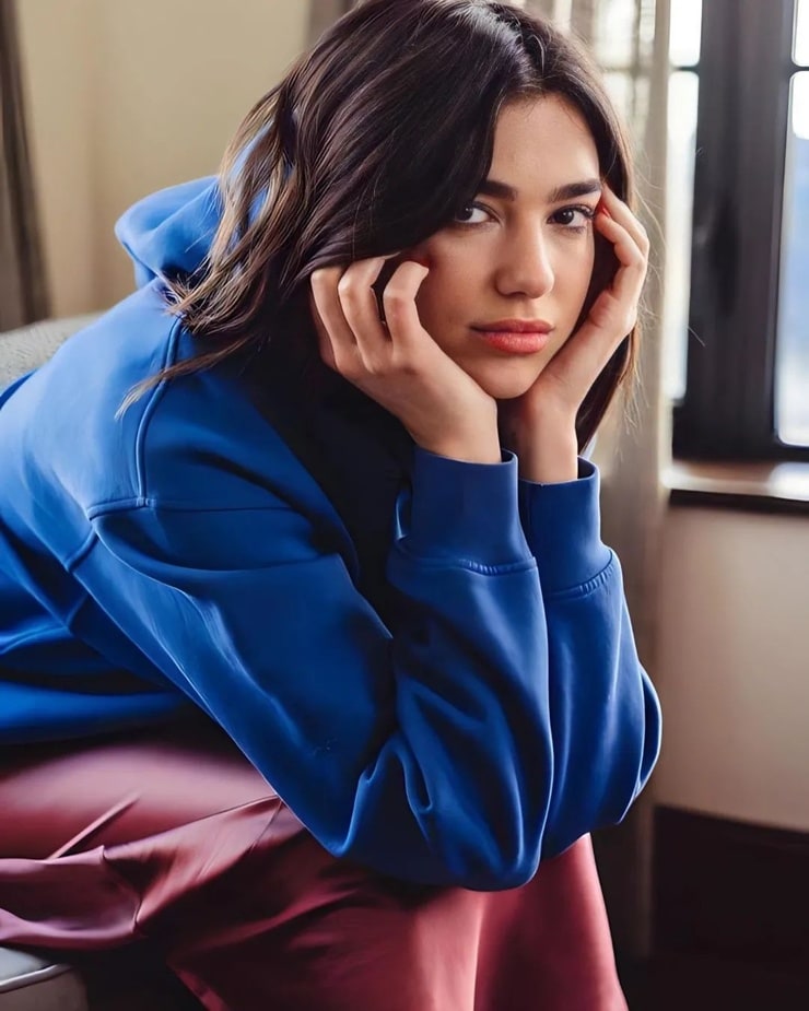 Dua Lipa picture