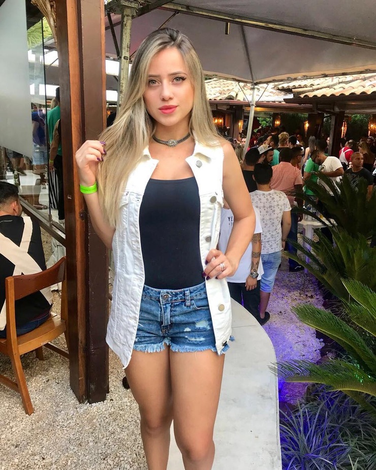 Jennefer karoline image