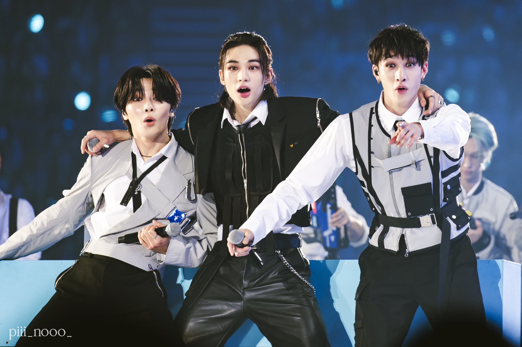 Stray Kids