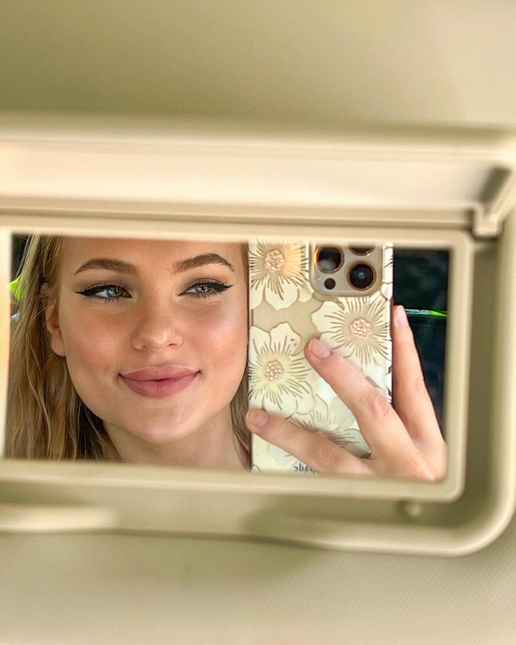 Image of Kate Marelie