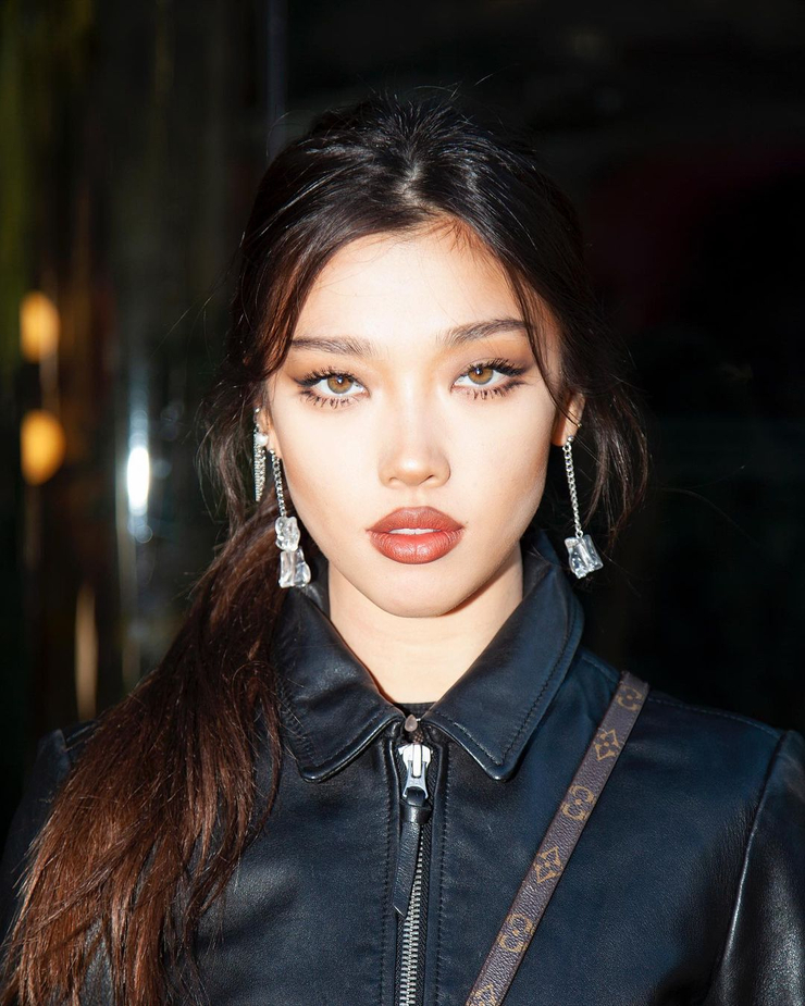 Cameron Valentina image