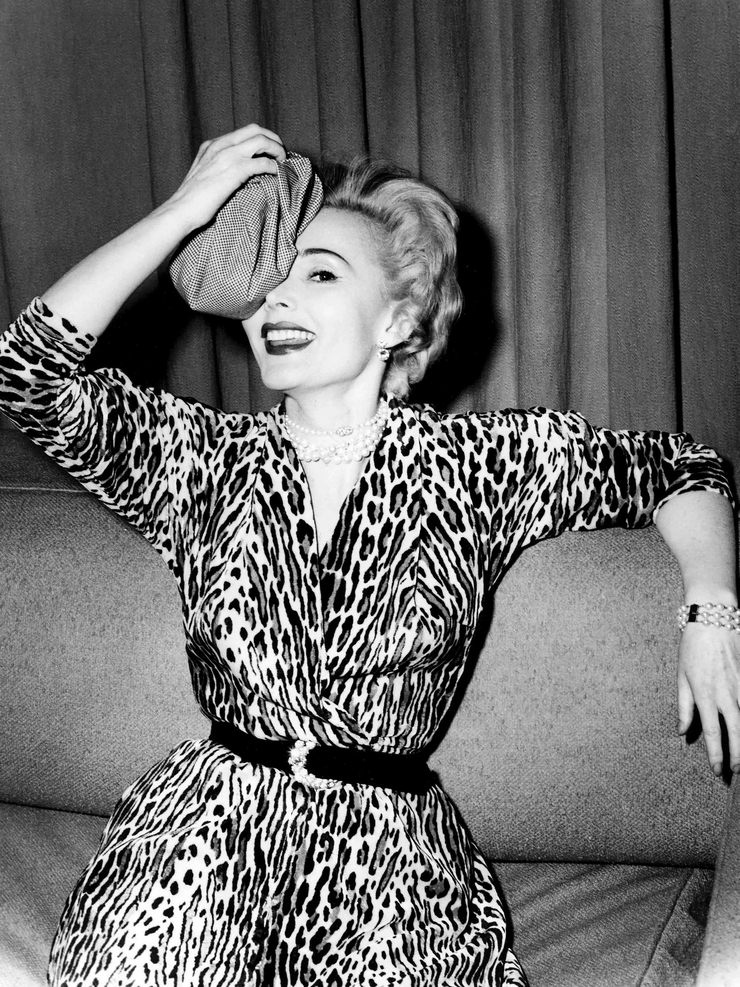 Zsa Zsa Gabor picture