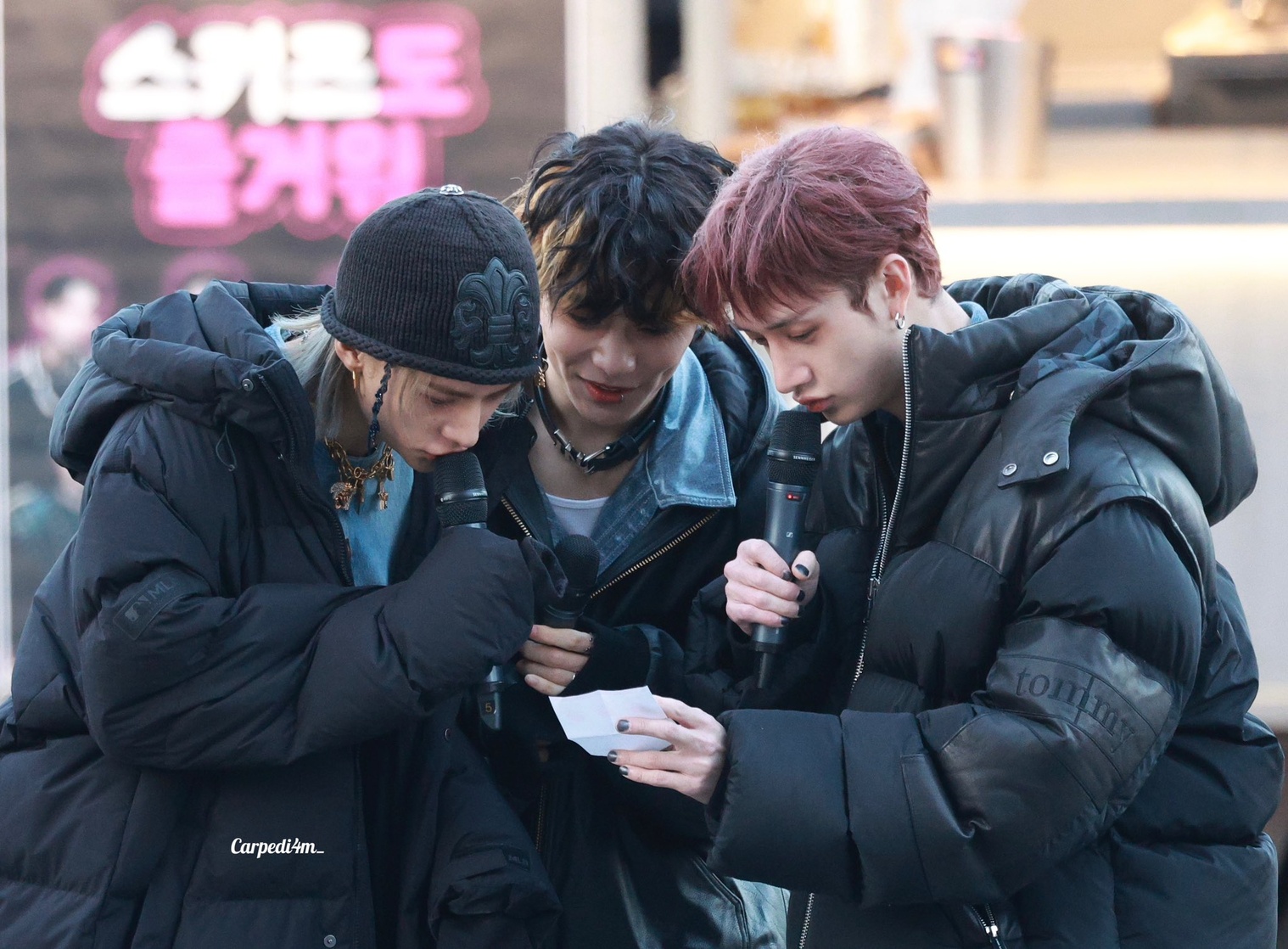 Stray Kids