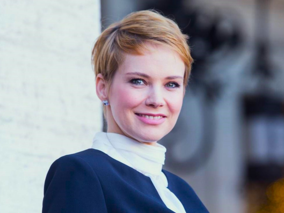 Andrea Osvárt Andrea Osvárt