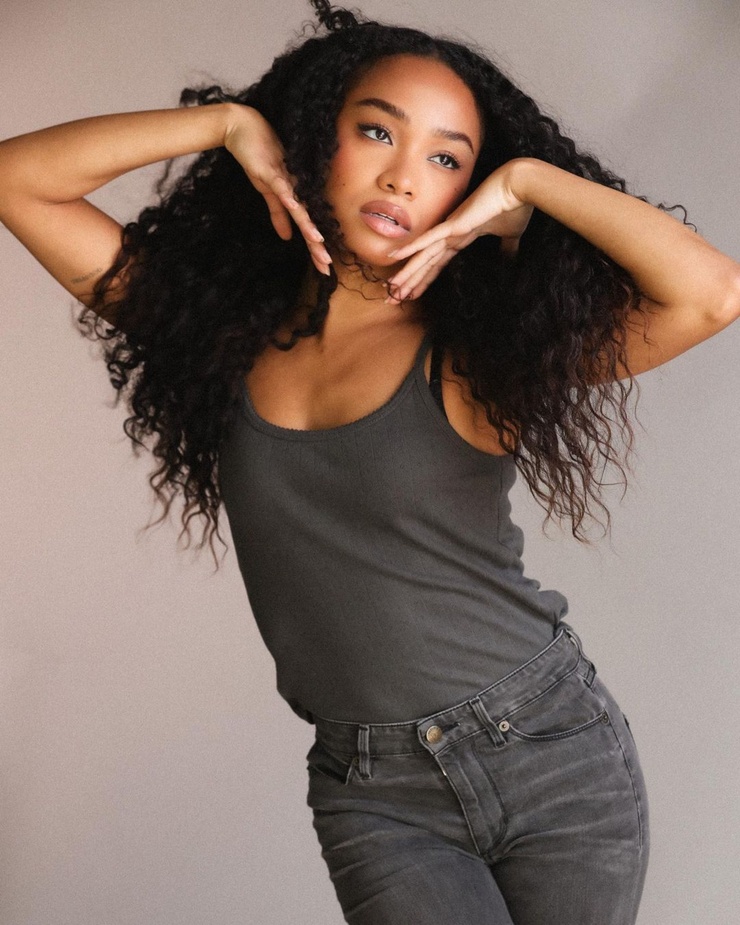 Genneya Walton image