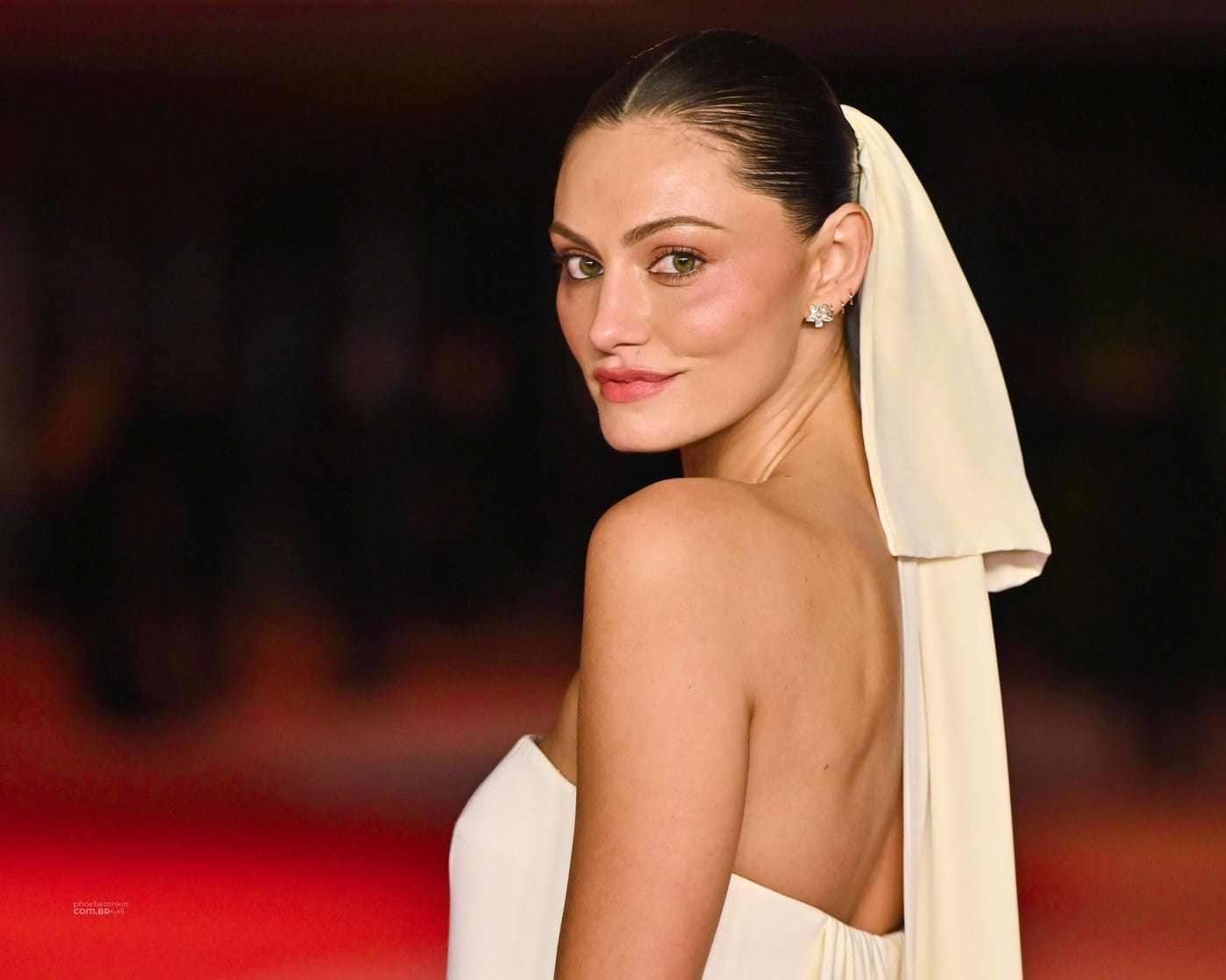 Phoebe Tonkin