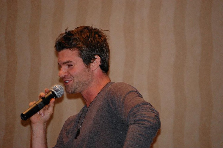 Daniel Gillies