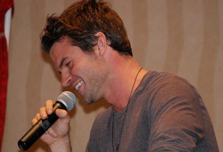 Daniel Gillies Daniel Gillies