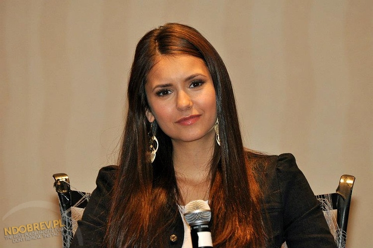 Nina Dobrev