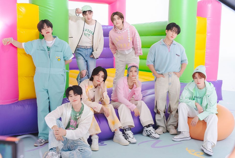 Stray Kids