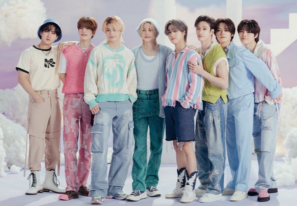 Stray Kids