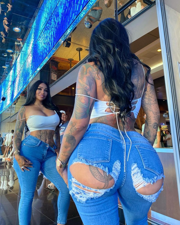 Brittanya Razavi image