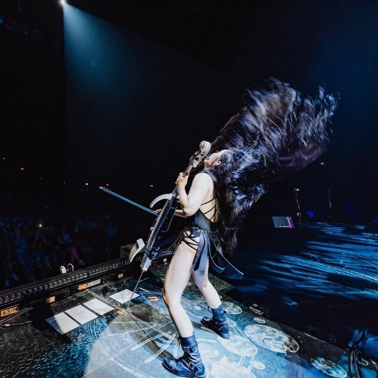 Tina Guo image