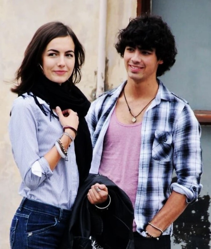 Camilla Belle & Joe Jonas (2009)