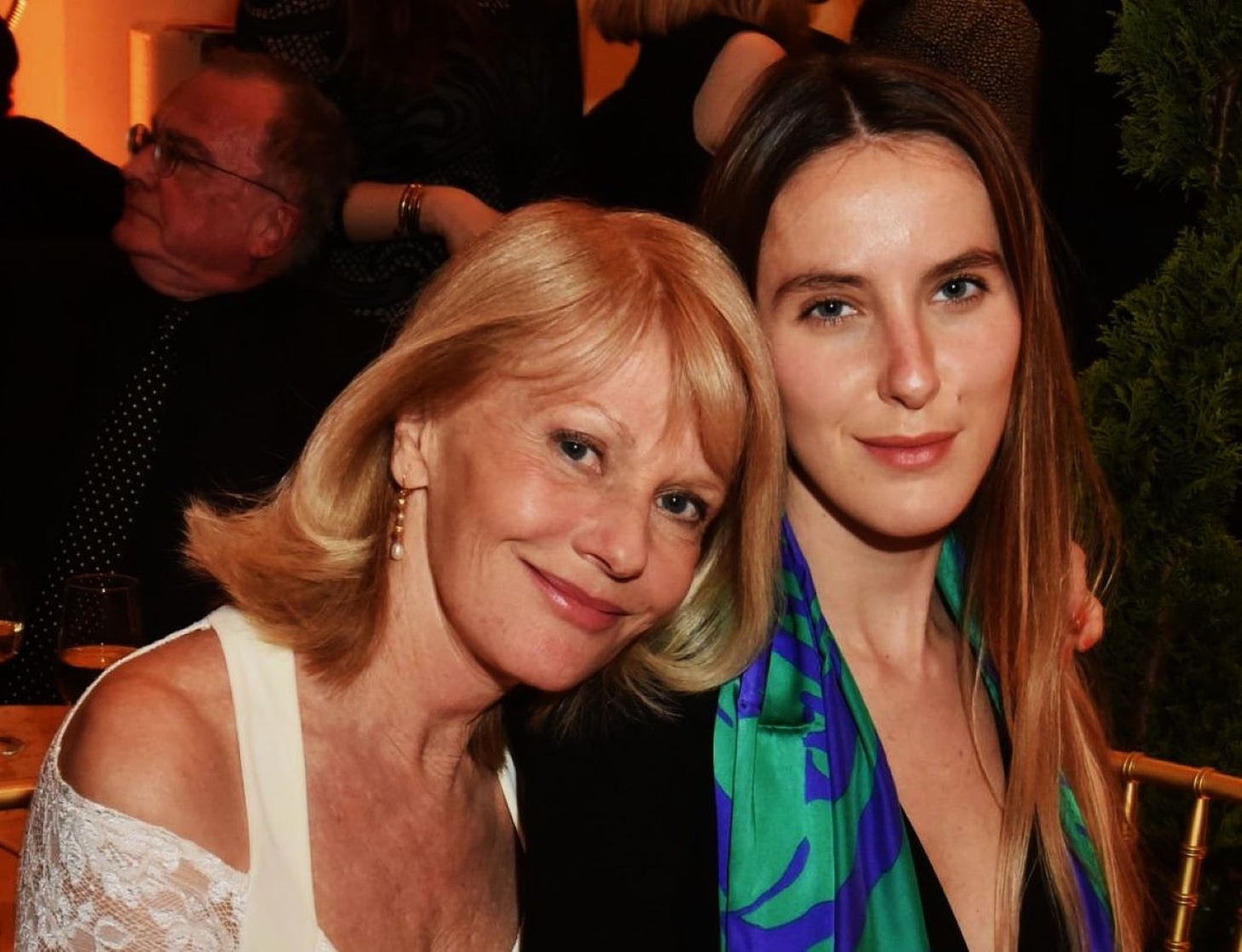 Elisa Servier & Manon Niego (daughter)