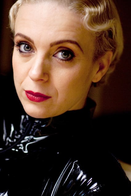 Amanda Abbington picture