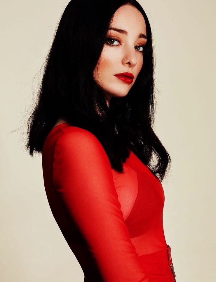 Emma Dumont