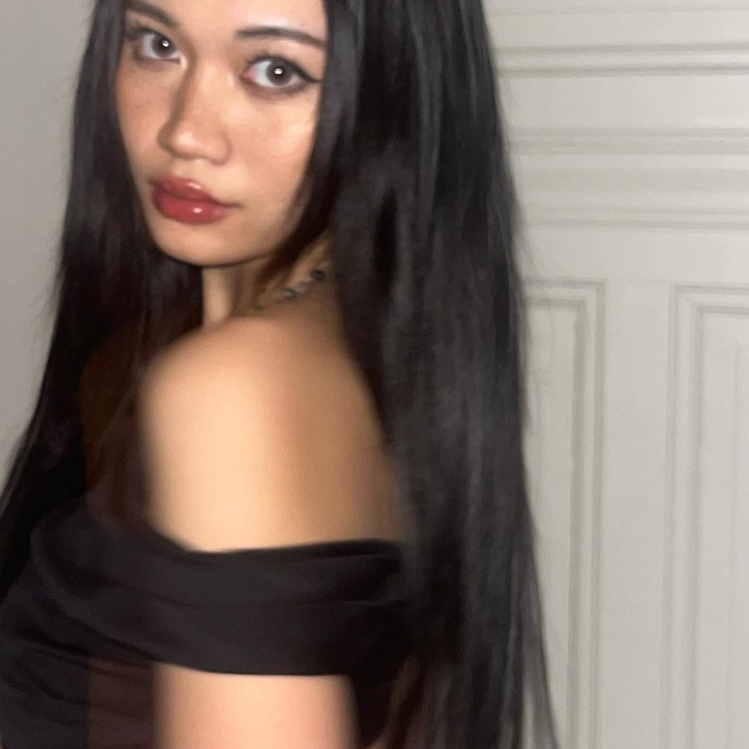 Nhung Hong