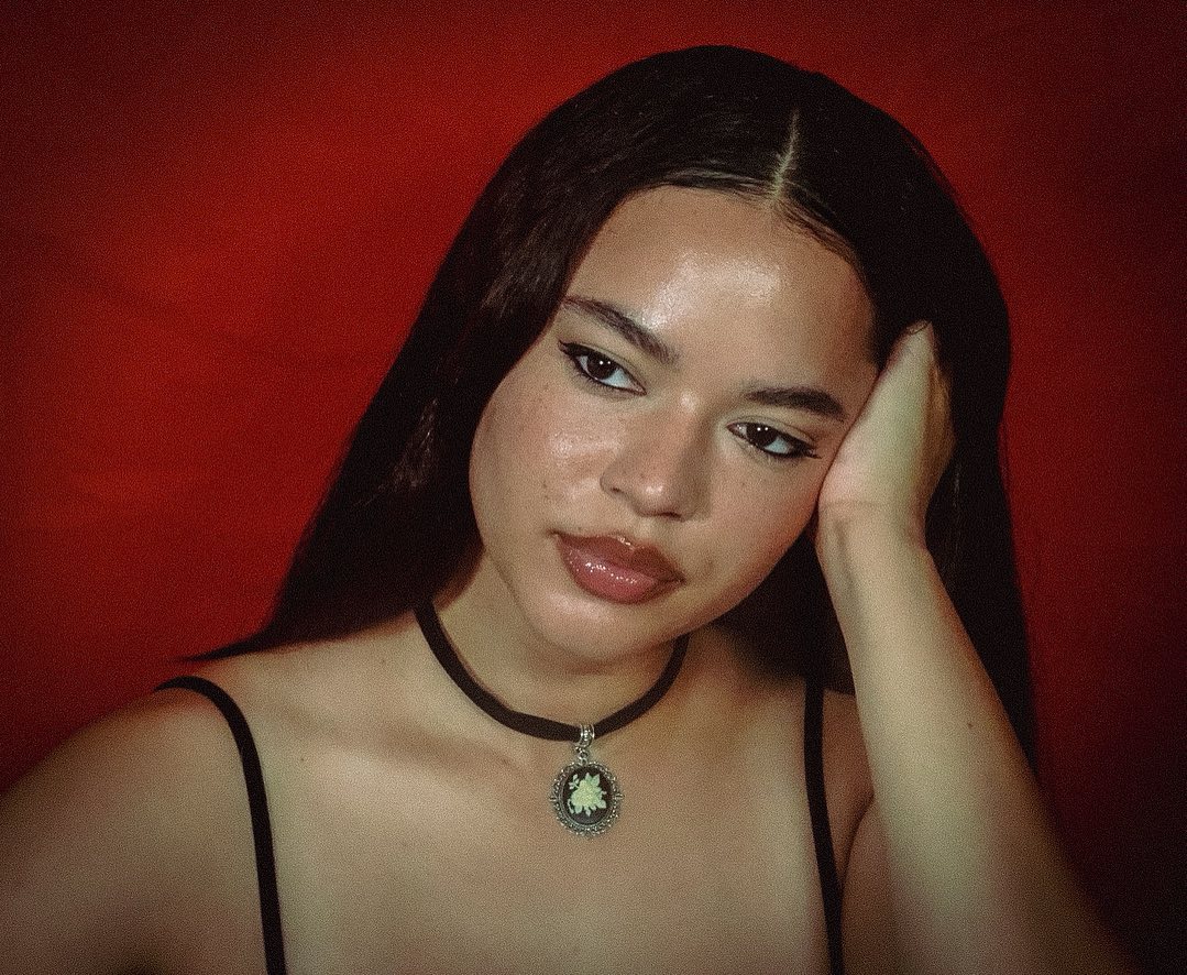 Azia Dinea Hale