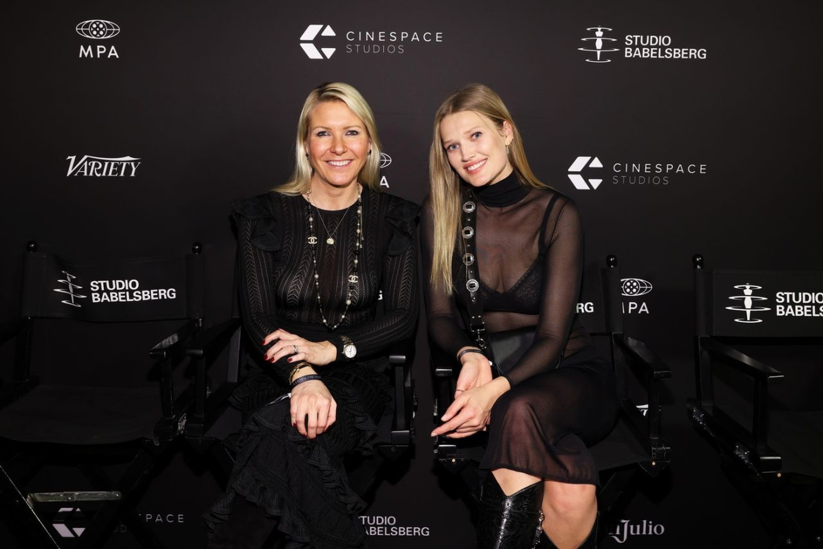 Toni Garrn Toni Garrn