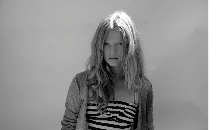 Toni Garrn Toni Garrn