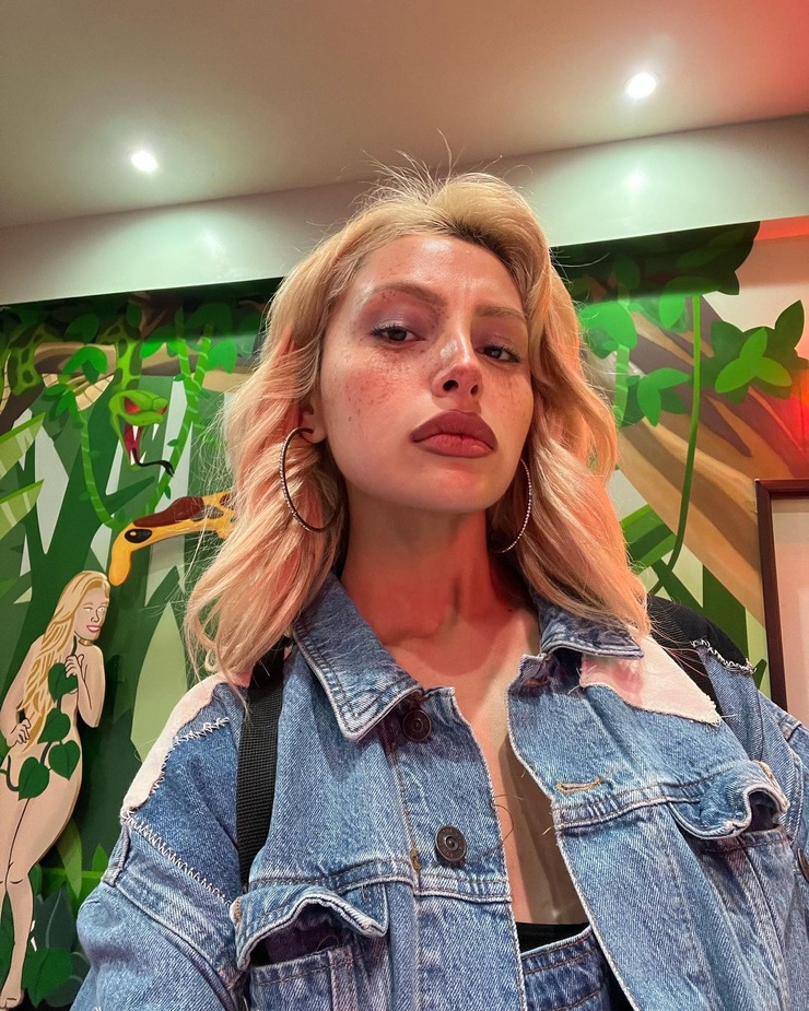 Image of Zoey Luna