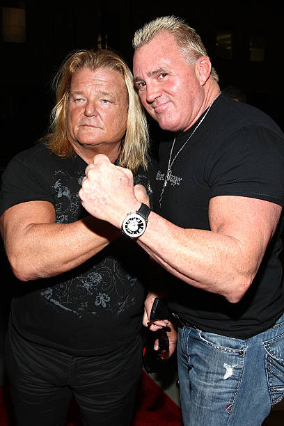 Greg Valentine, Ed Leslie