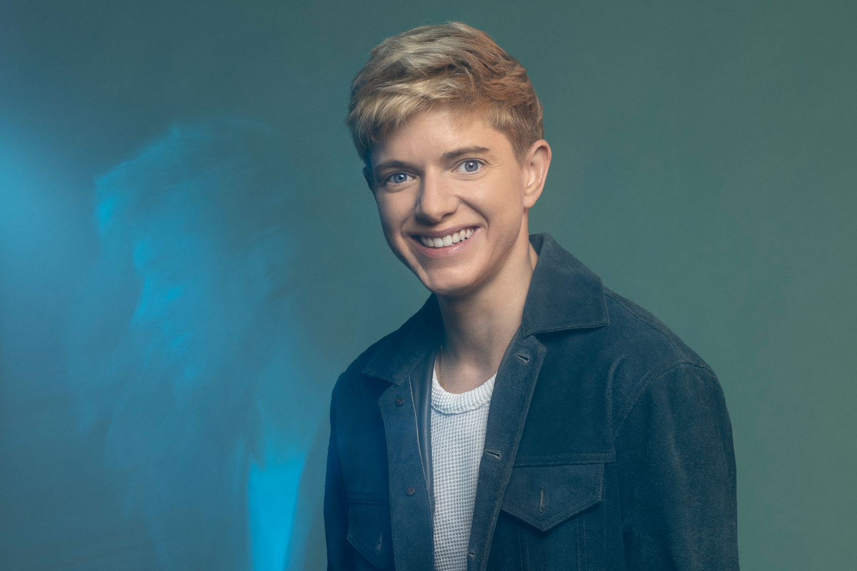 Mae Martin