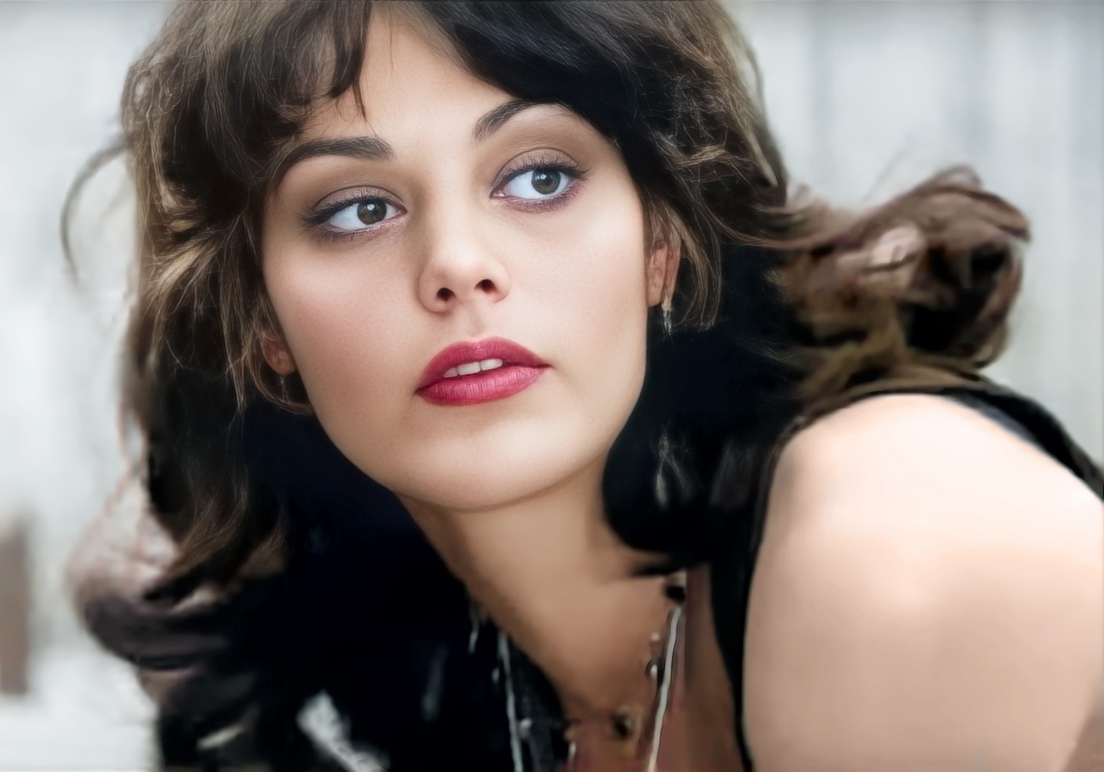 Tina Aumont Tina Aumont