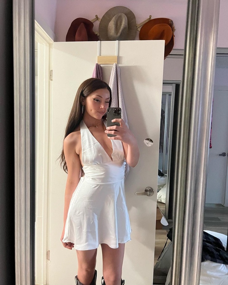 Zoey Luna image