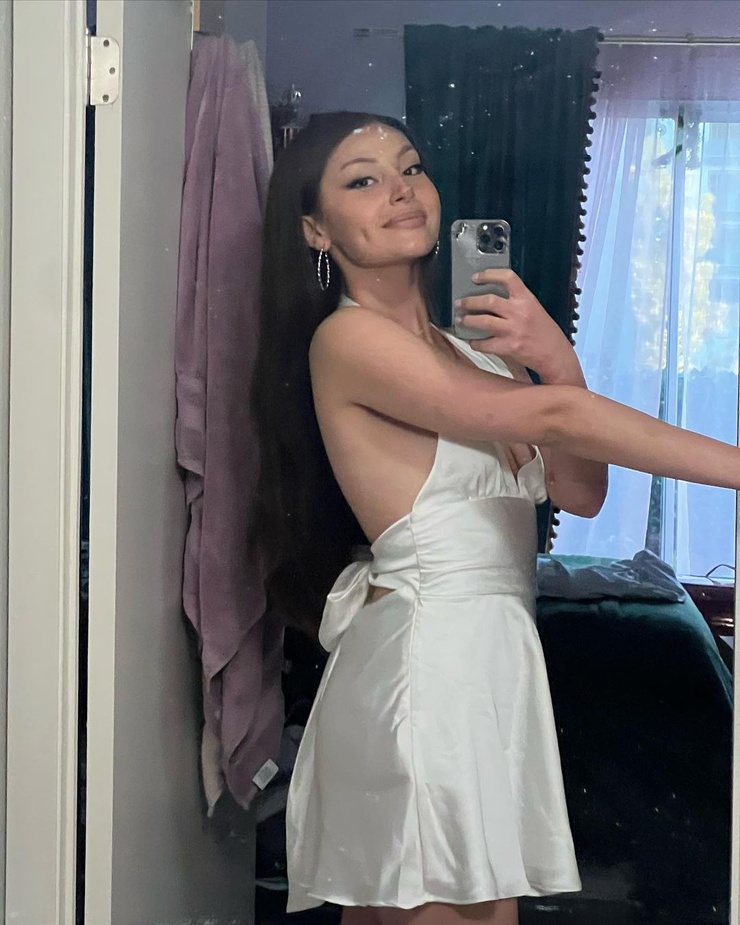 Image of Zoey Luna