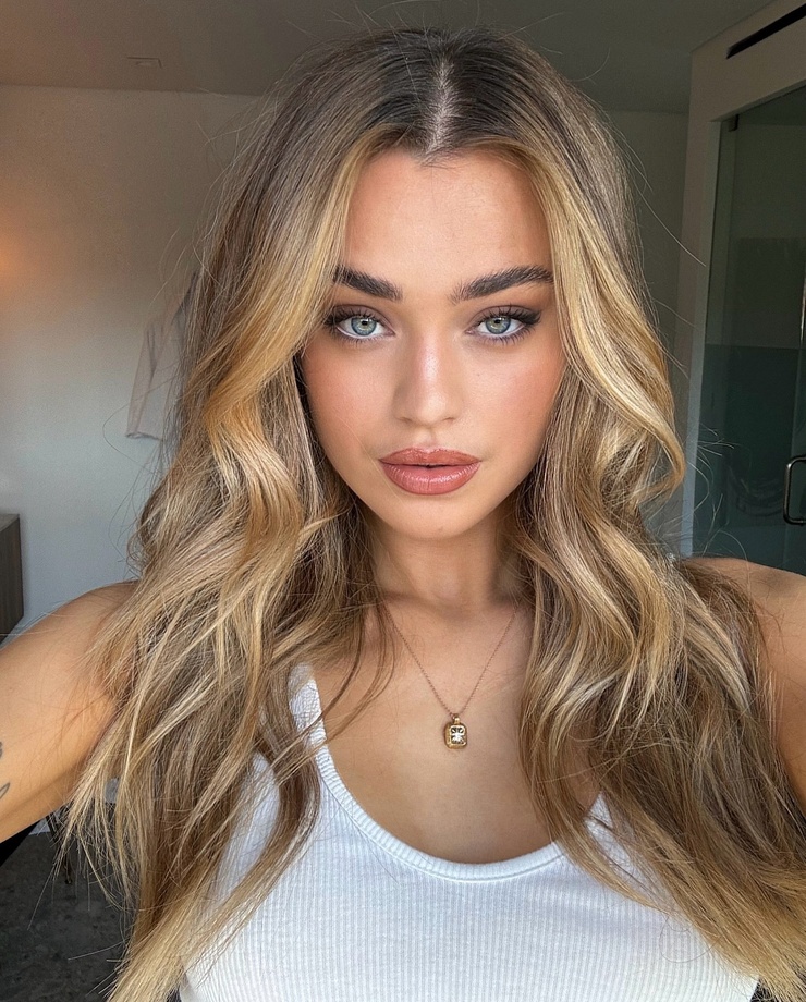 Picture of Ellie Jayne