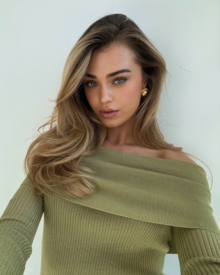 Picture of Ellie Jayne