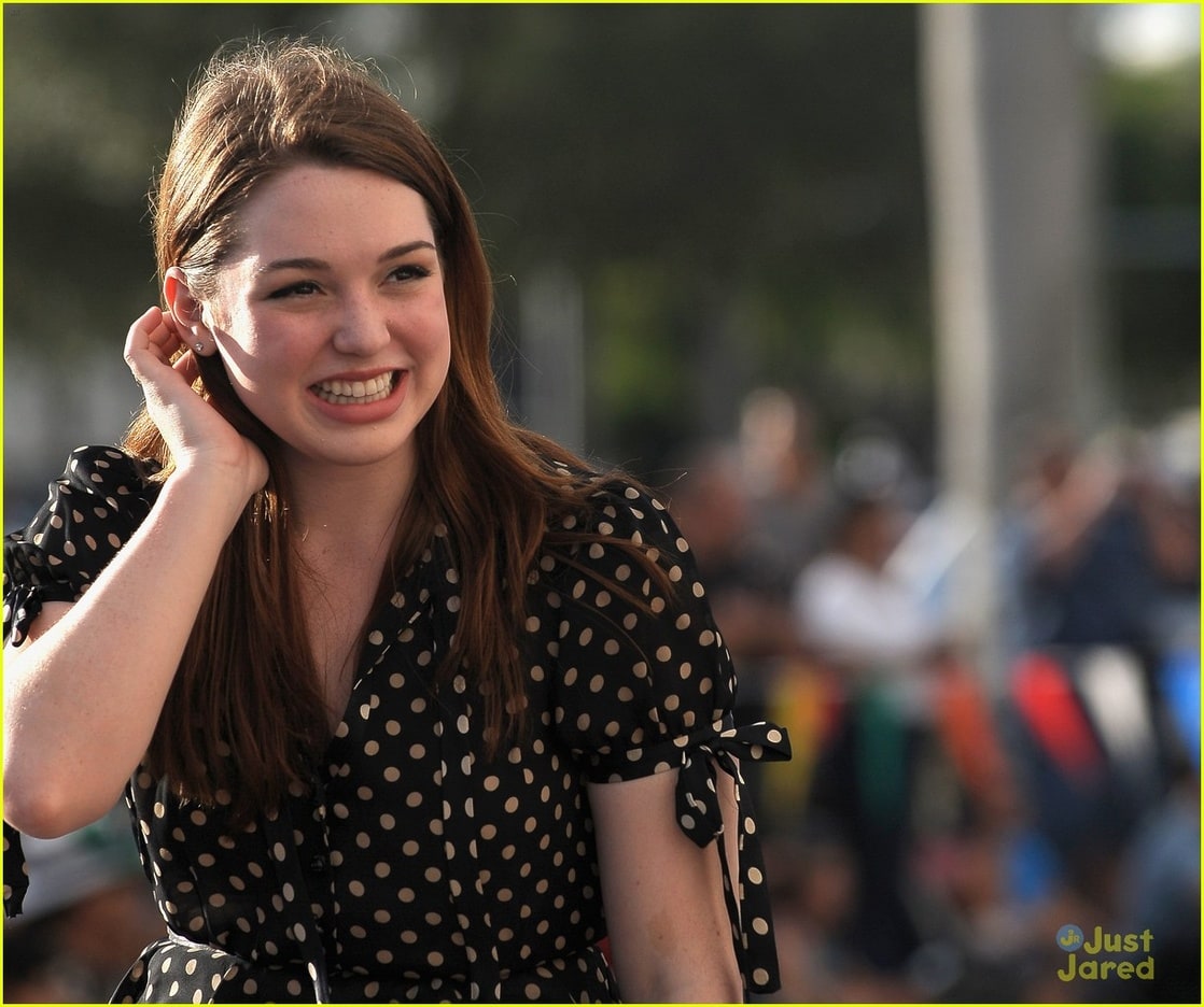 Jennifer Stone