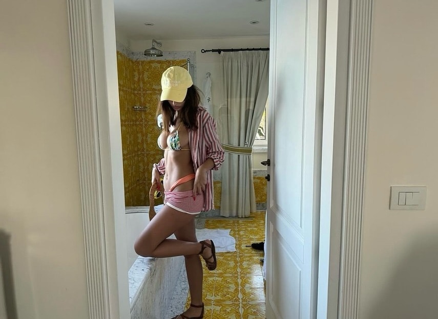 Emily Ratajkowski
