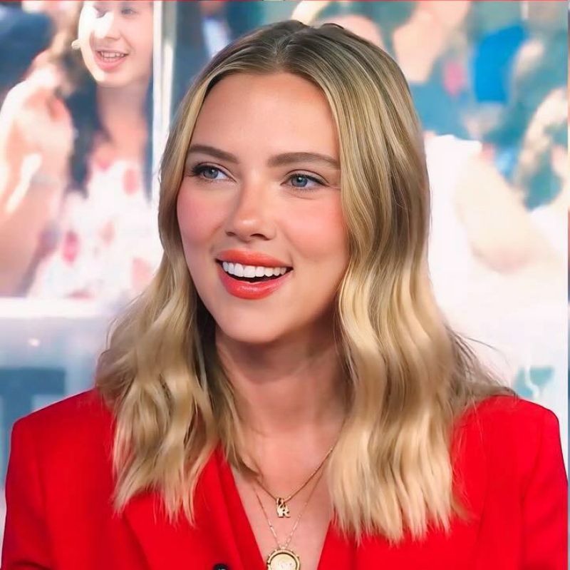 Scarlett Johansson Scarlett Johansson