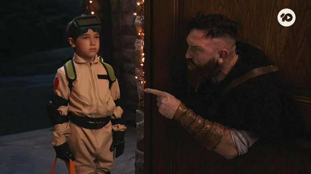 Ghosts (USA) - S1:E5 - Halloween