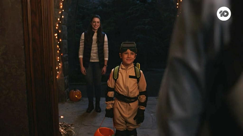 Ghosts (USA) - S1:E5 - Halloween