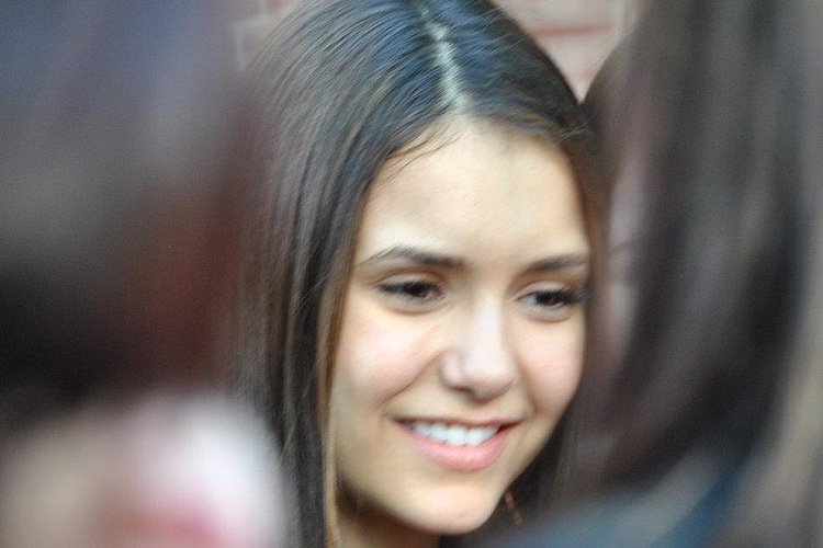 Nina Dobrev