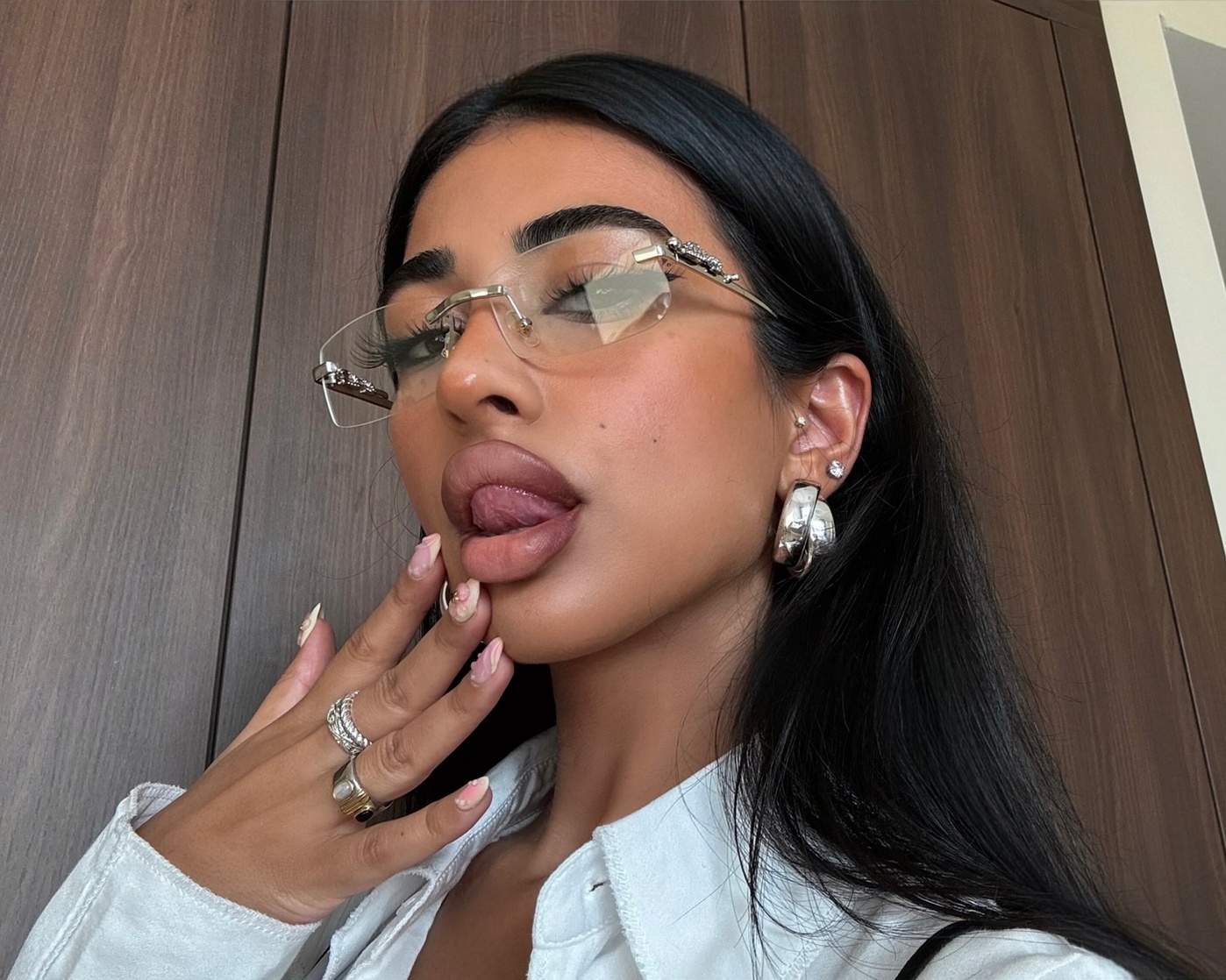 Iffat Marashi