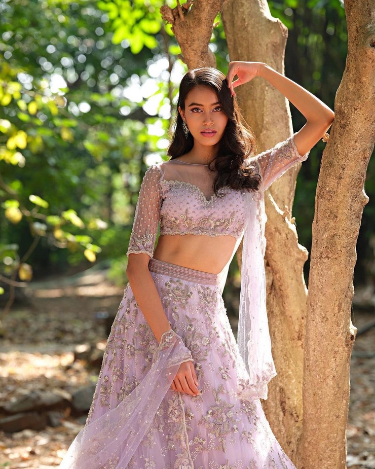 picture-of-varsha-chaudhari