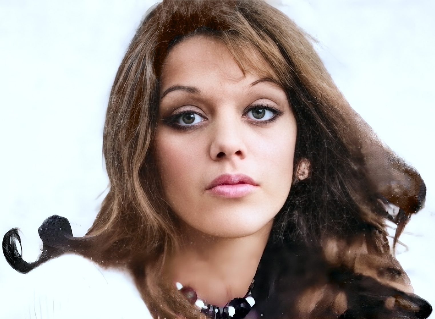 Tina Aumont Tina Aumont