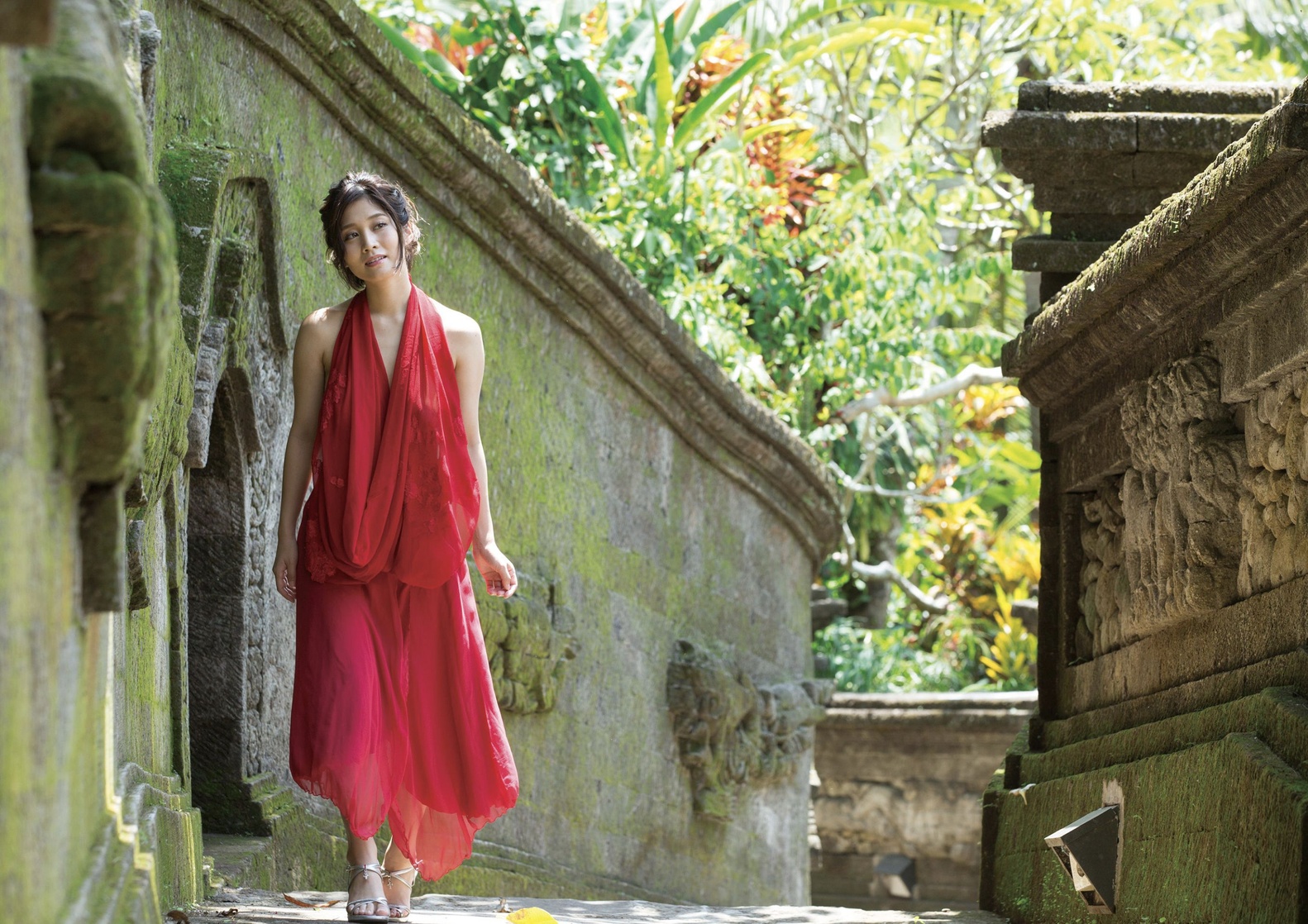 Rin Takahashi Photo Collection