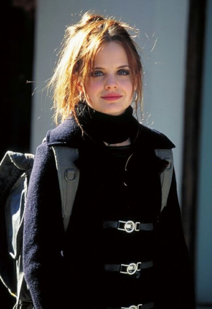 Picture of Mena Suvari